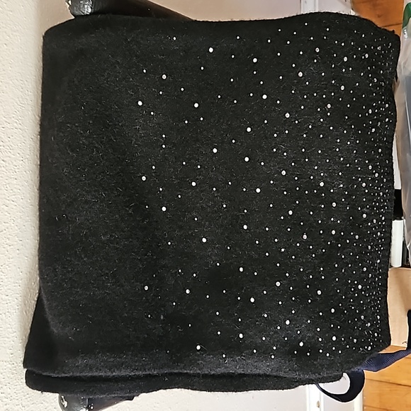 Gap Rhinestone Scarf - Picture 1 of 5